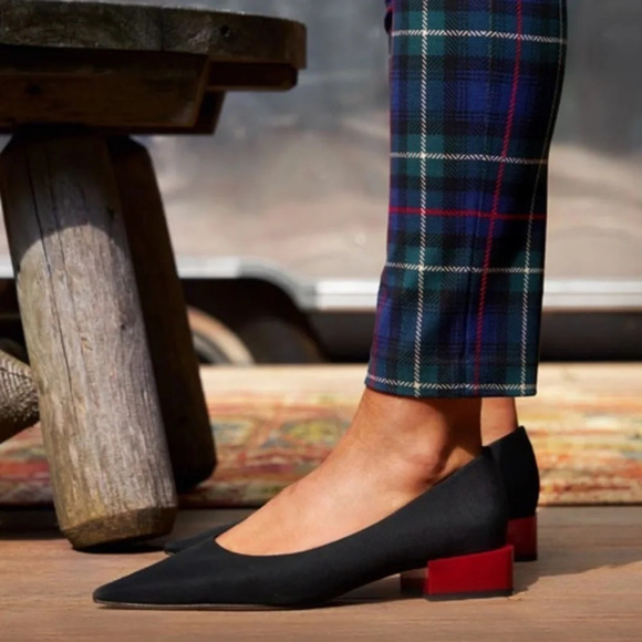 New without box Cheryl Pointy Heels black silk with red bottom size 6.5 - Picture 1 of 6